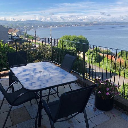 Stunning Sea View Apartment: Luxury Coastal Retreat Widows Row Exterior photo
